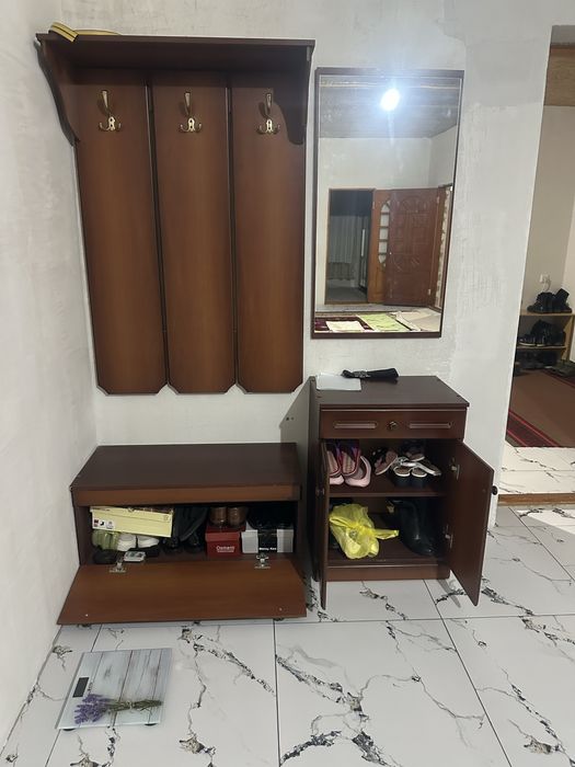 Продам прихожую продам