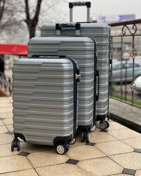 Чемодан из ABS пластика (противоударный)