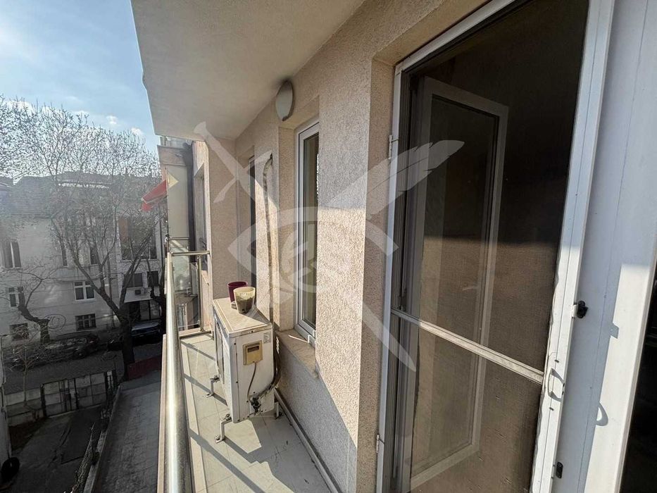Дава се под наем Тристаен апартамент в София, Център - 78 кв.м за 598.23 € - Снимка #10