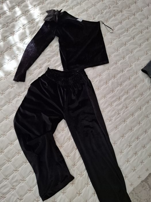 Костюм чёрный Zara на 10 лет