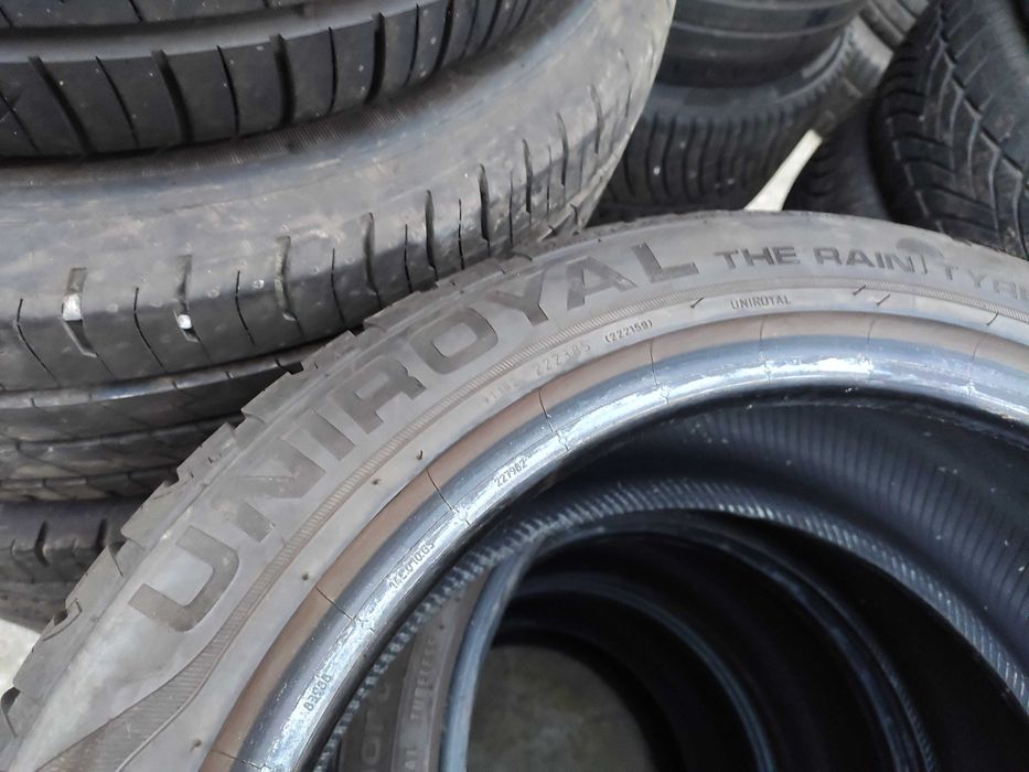 4бр Летни гуми 215 45 17 - Uniroyal -
