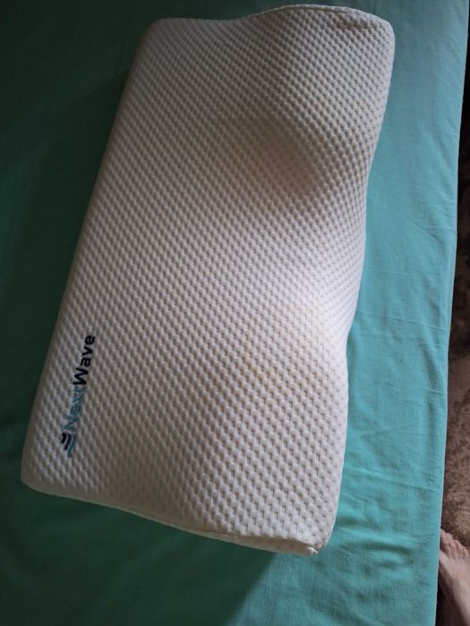 Perna ergonomica pentru dormit.