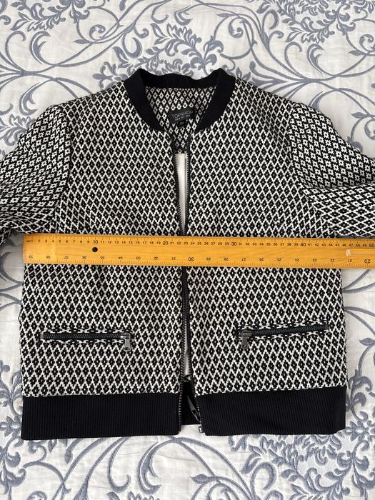 Бомбер твидовый эмираты