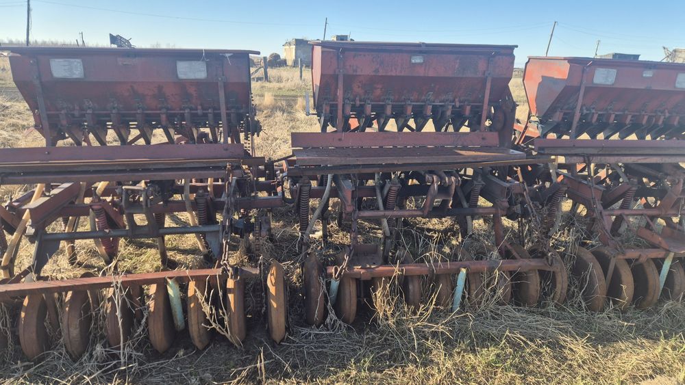 Продам сеялки 3 шт