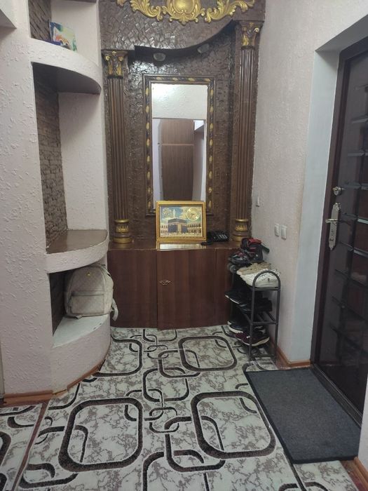 Продам своя Янгихает Титаник дом 3/4/9 кв.м 72 метро 4 Цена 67500