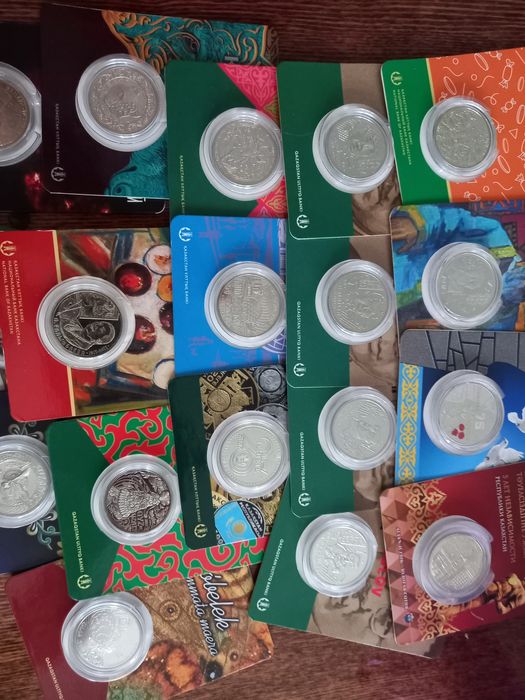 Монеты в блистерах