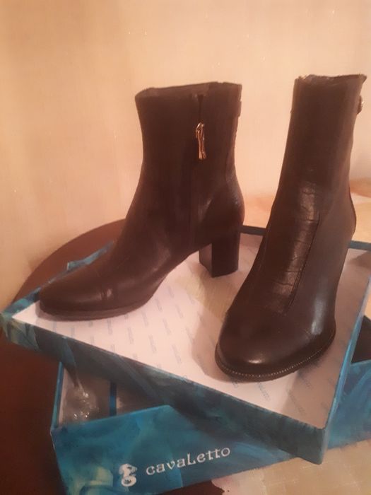 Ботинки осенние новые