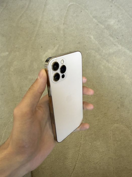 Айфон 12 про золотой