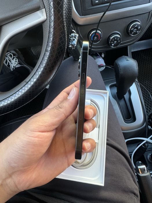 Продам iPhone 16 Pro 256