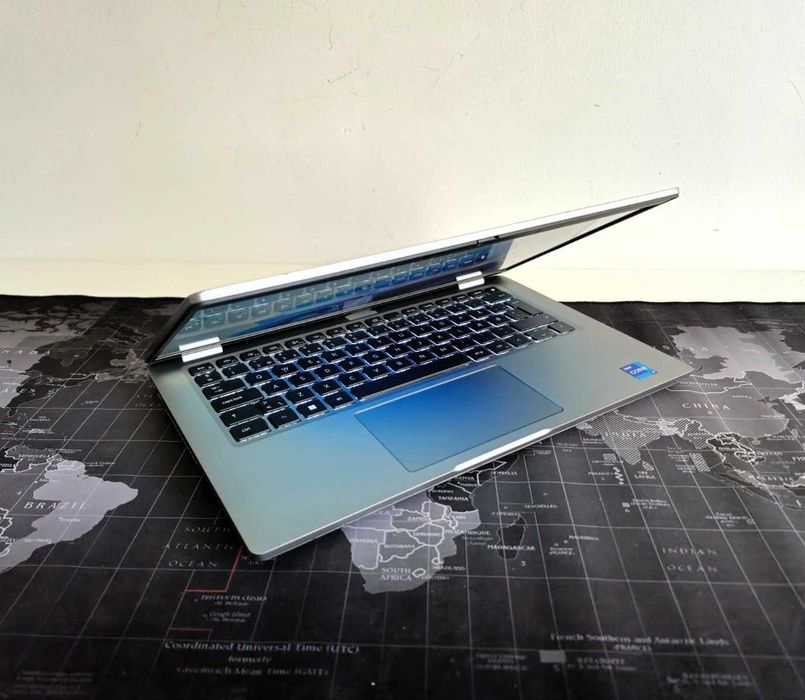 Dell Latitude 5320 13,3" FullHD i5-1185G7 16 GB RAM 256 GB SSD