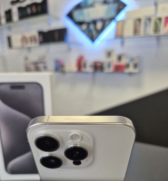 Iphone 15 Pro / Blue/White / 128 GB / DeluxGSM