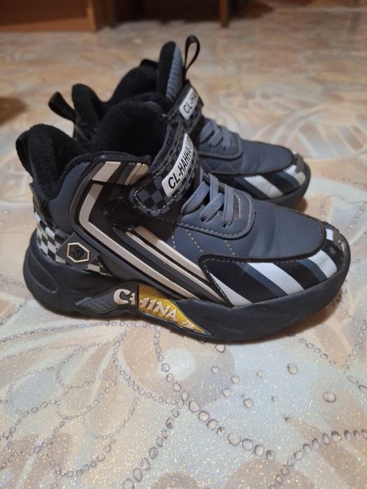 Продам ботинки 29р. 1000тг