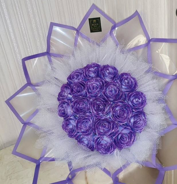 Розы из атласных ленты ручная работа