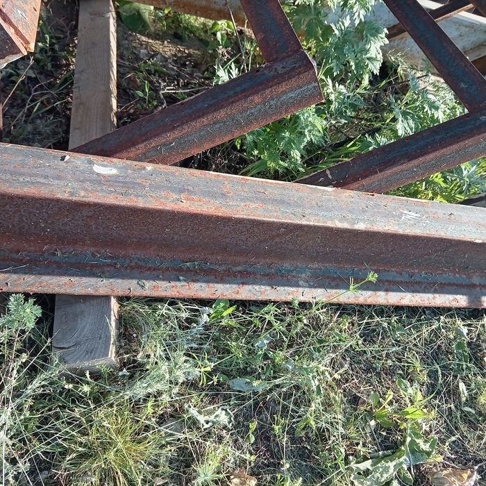 Продаю метальическую лестницу