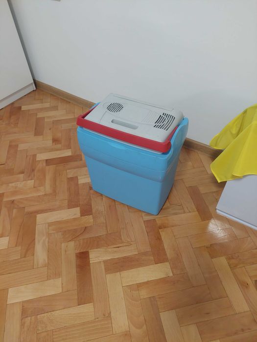 Електрическа хладилна чанта GIO STYLE (12V)
