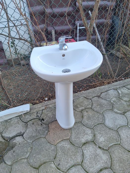 Vând set baie ghiuveta cu picior vas wc