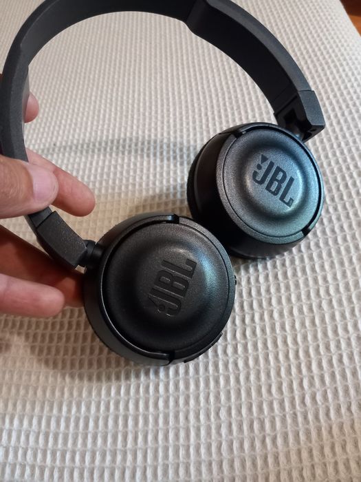 Безжични слушалки JBL