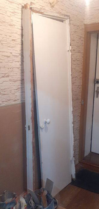 Отдам дверь,бесплатно