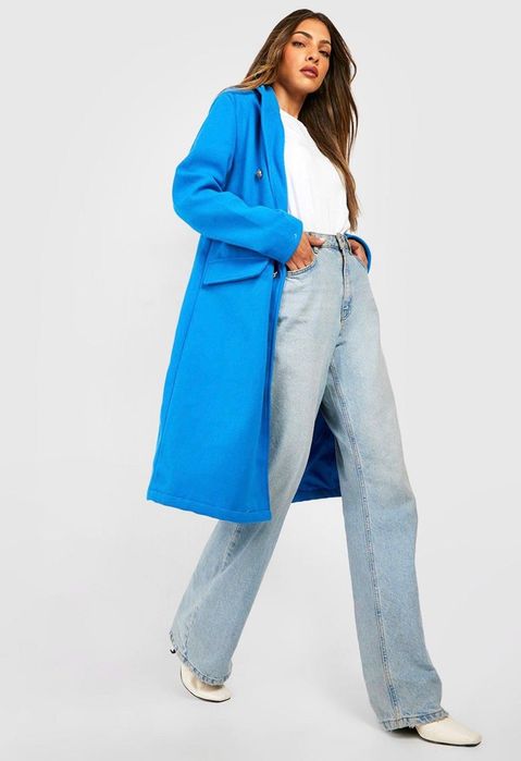 Палто с двойно закопчаване