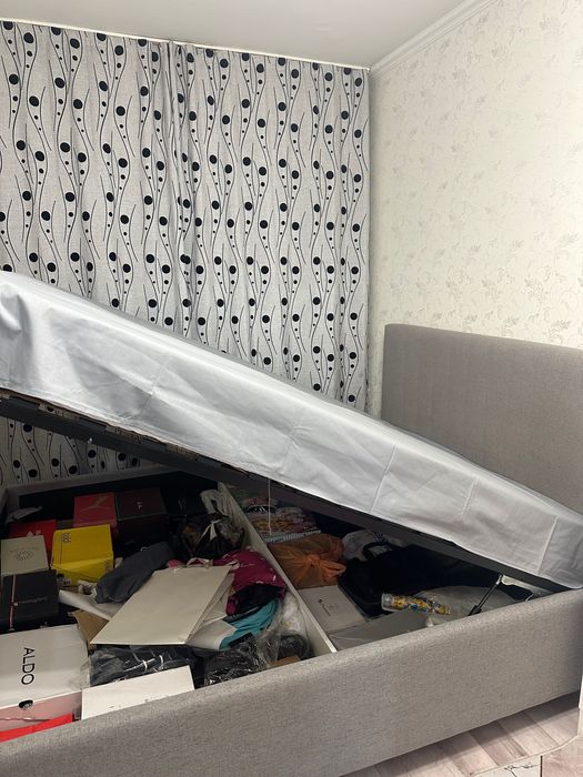 Продам двухспальную кровать