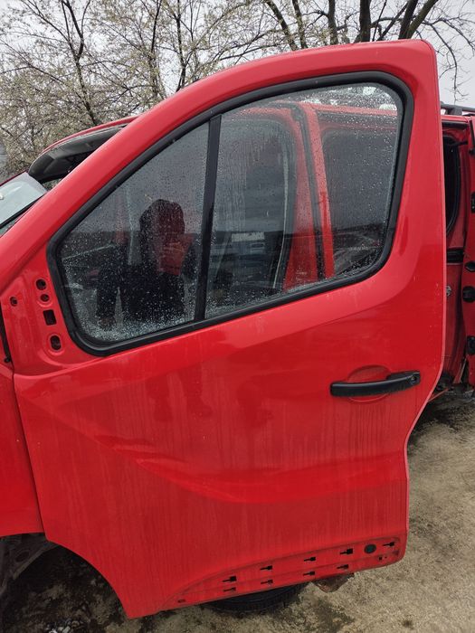 Trafic/Vivaro> 2015 usa/aripa/far/stop