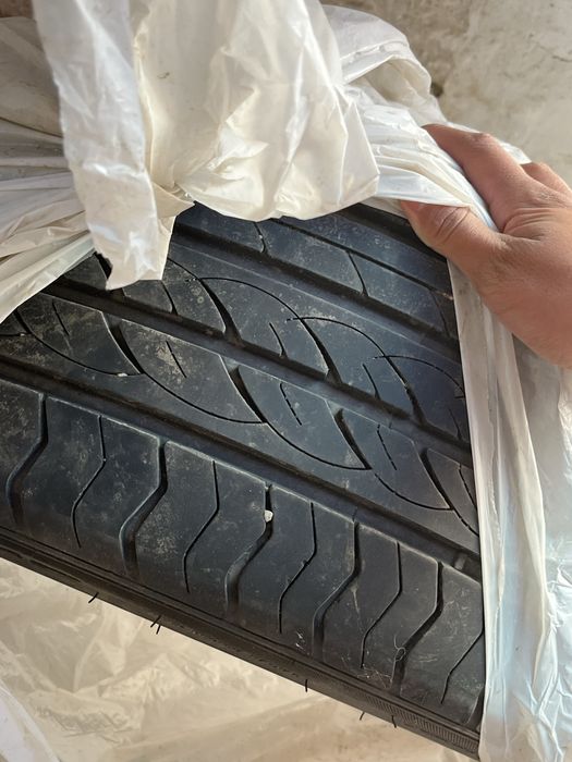 Продам шины 18размера новые