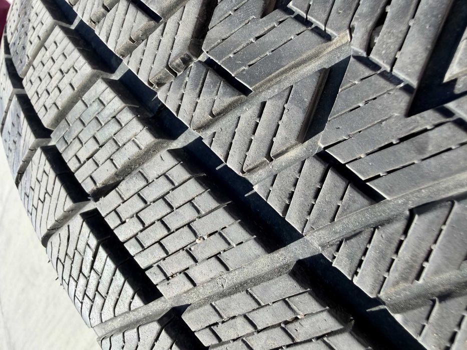 Зимни гуми за джип Gripmax Stature 275/45/R21