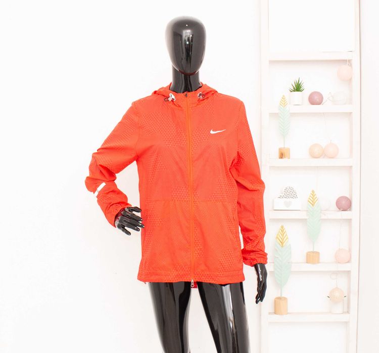 Nike оригинално дамско яке червено тип ветровка за бягане S