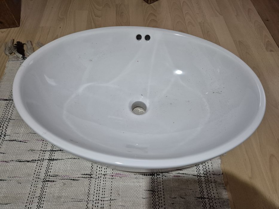 Vand chiuveta si vas toaleta cu bazin