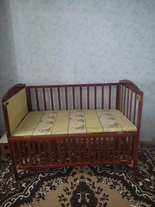 Продам манежку, недорого