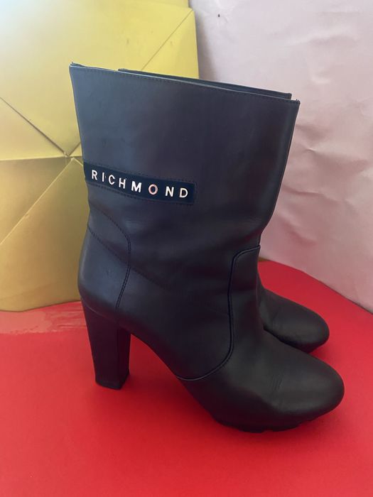 Продам полуботинки