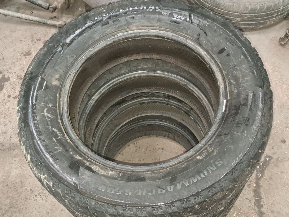 Шины зимние шипы комплект