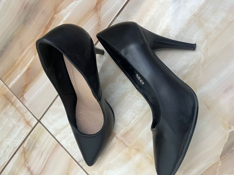 Продам обувь на осень и туфли