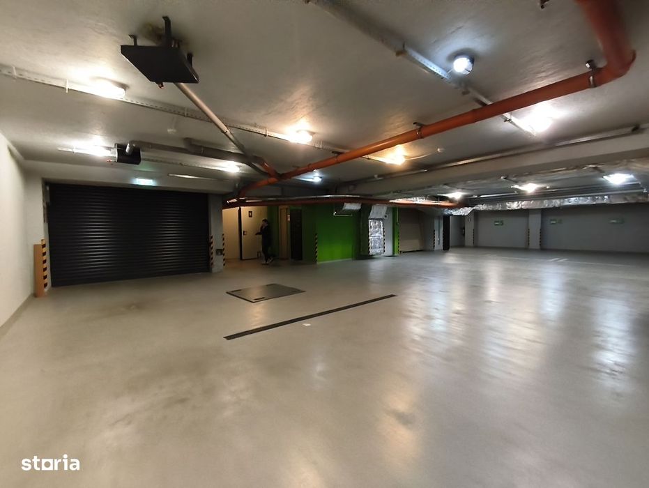 Birou și curte 100 mp in Centru, curte proprie și loc parcare.