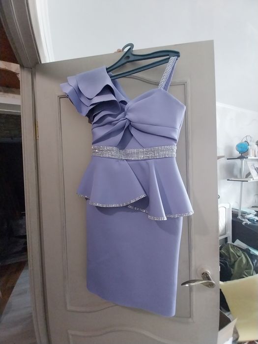 Продам вечерние платья