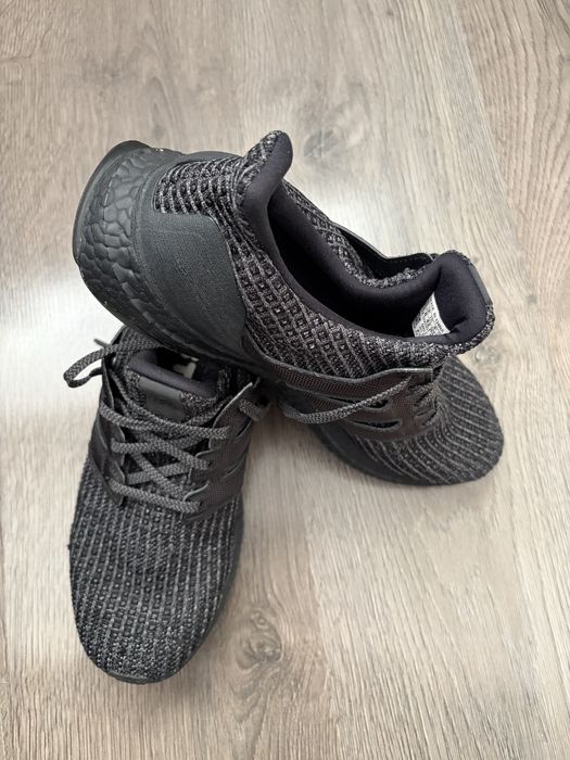 Оригинални маратонки Adidas UltraBoost 42