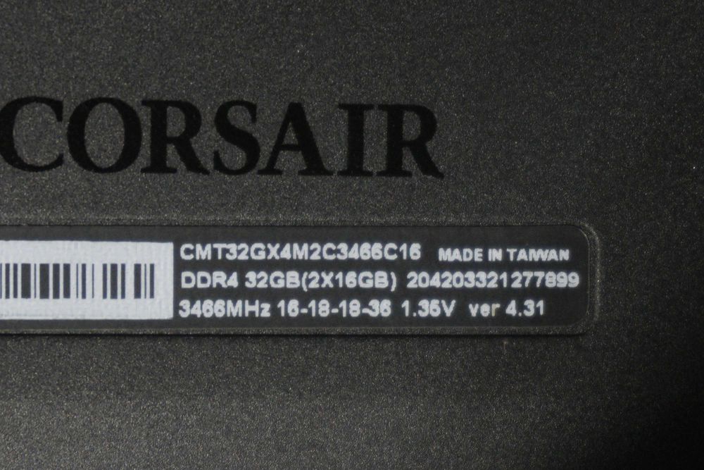 32GB (2x16GB) DDR4 RAM Corsair Dominator 3466mhz CL16/ вкл. ДДС
