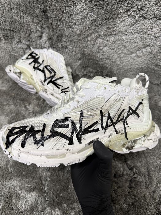 Balenciaga Runner Graffiti White/Black
