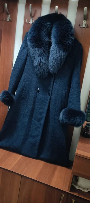 Продам пальто новое
