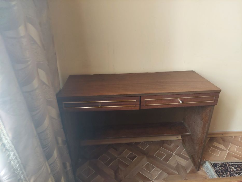 продаётся спальный гарнитур