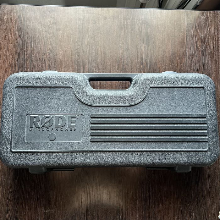 Продам ламповый микрофон Rode K2.