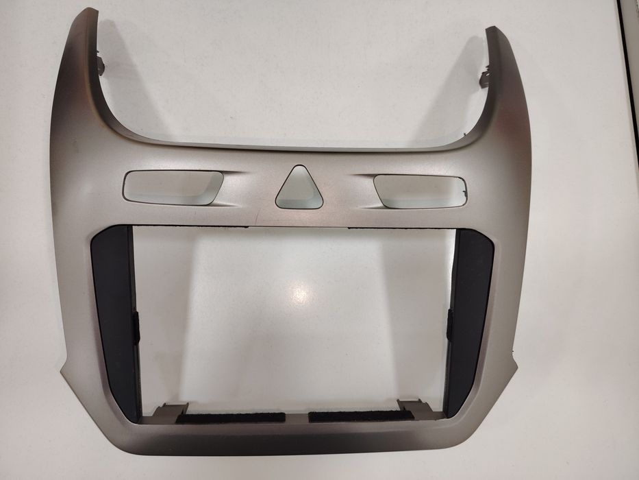 Продаётся автомагнитола кобальт, спарк