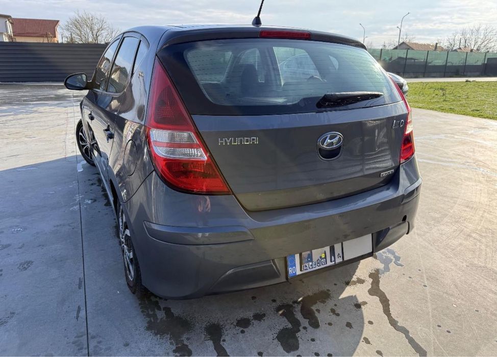 HYUNDAI i30 2011 — imagine 2