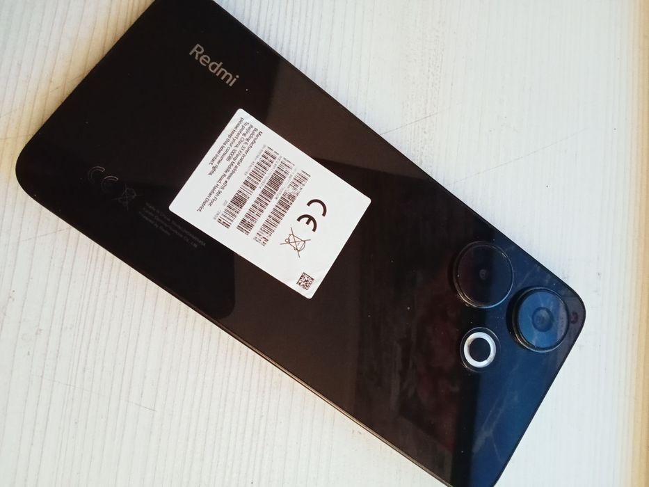 Redmi 13 в отличном состоянии.