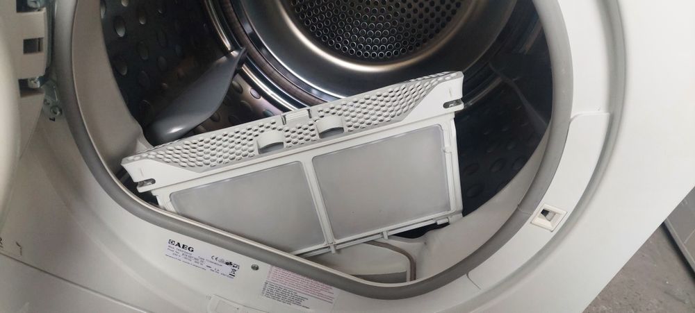 Сушилня Термопомпа AEG 7кг. А+