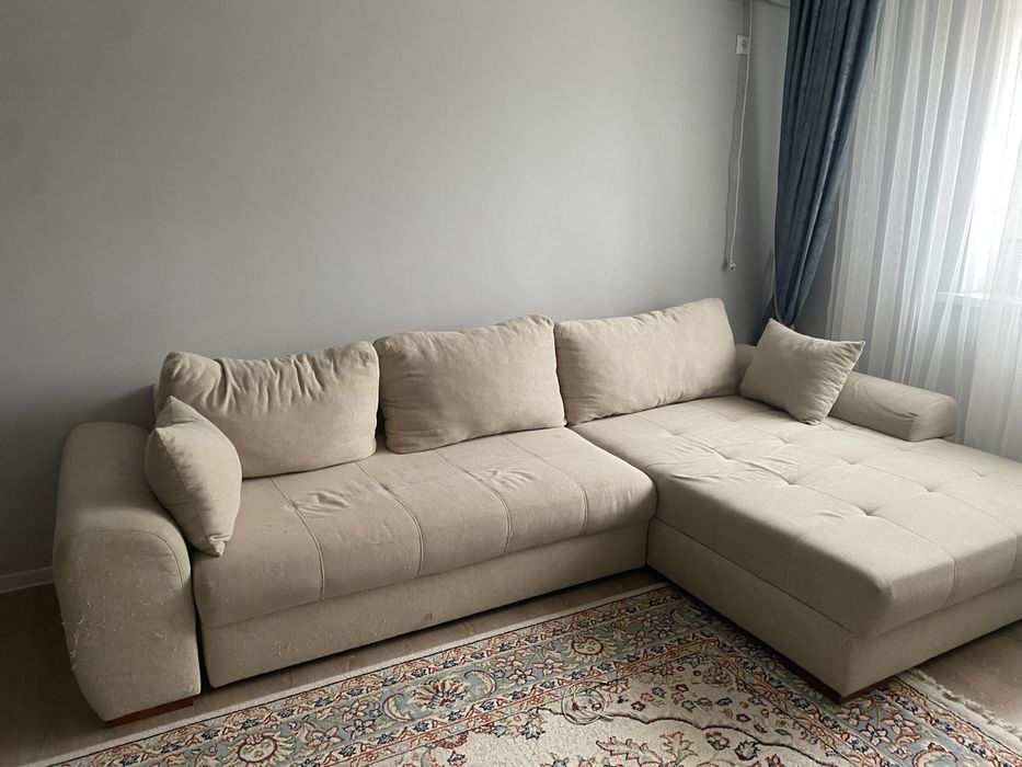 Диван угловой в отличном состоянии