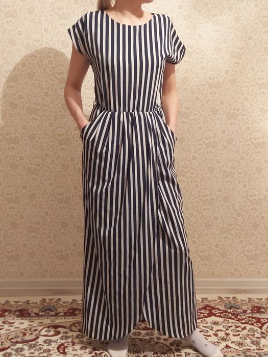 Продам платья коктейльные