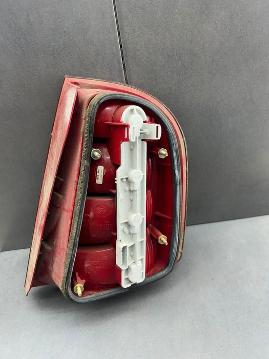 Lampa / Tripla stop stanga pe aripa 6Y6945095B Skoda Fabia 2003