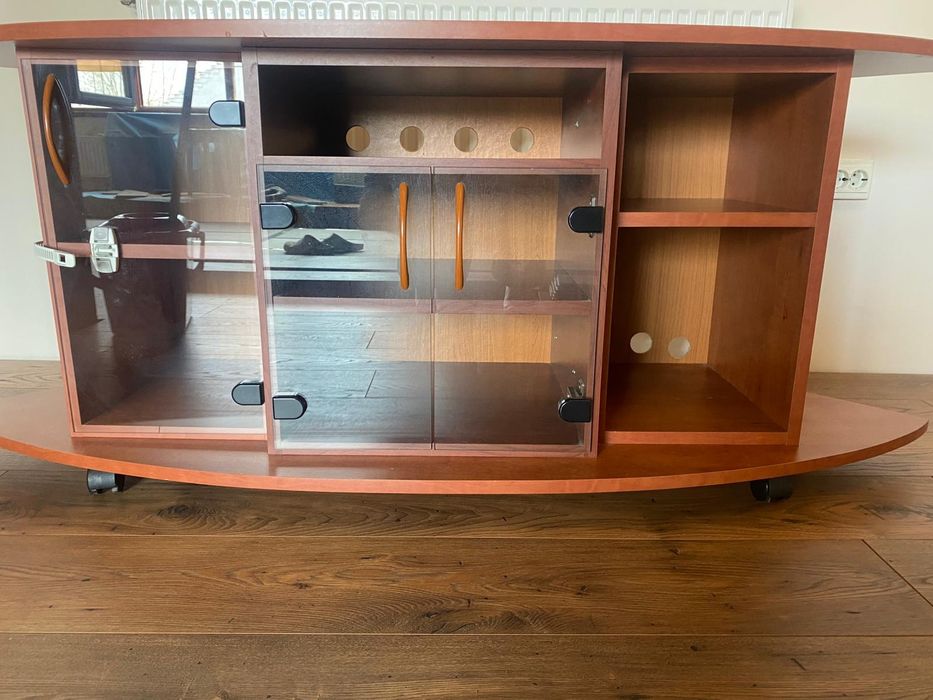 De vanzare Comoda tv 150x60x50
