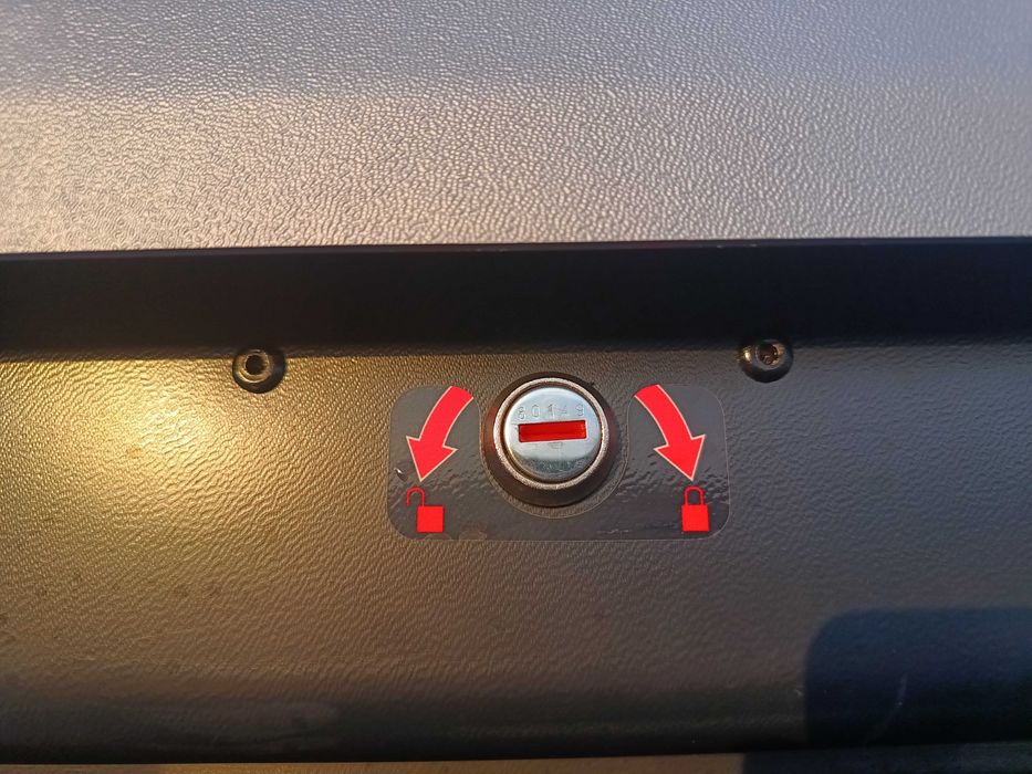 Închiriez cutie portbagaj auto Aleo